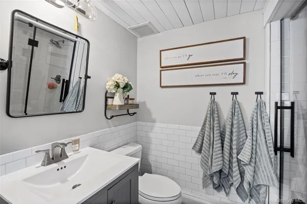 $999,000 | 22 Marquette Drive, Smithtown, NY 11787