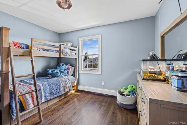 $999,000 | 22 Marquette Drive, Smithtown, NY 11787