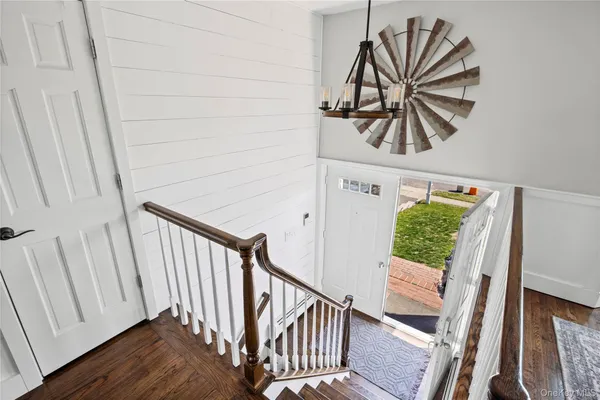 $999,000 | 22 Marquette Drive, Smithtown, NY 11787