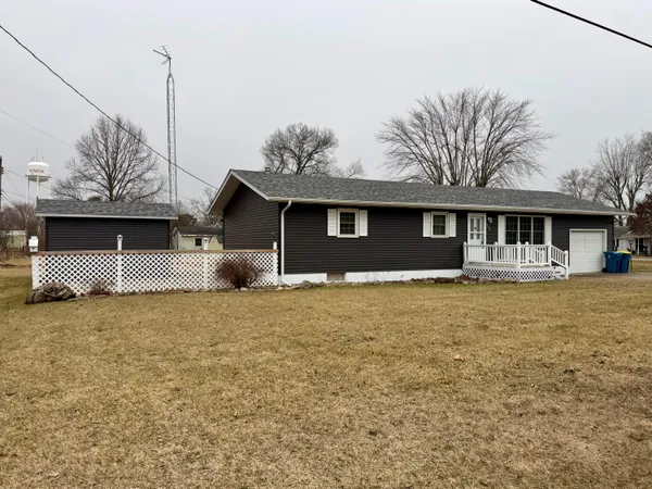 $209,900 | 402 East St Louis Street, Knox, IN 46534