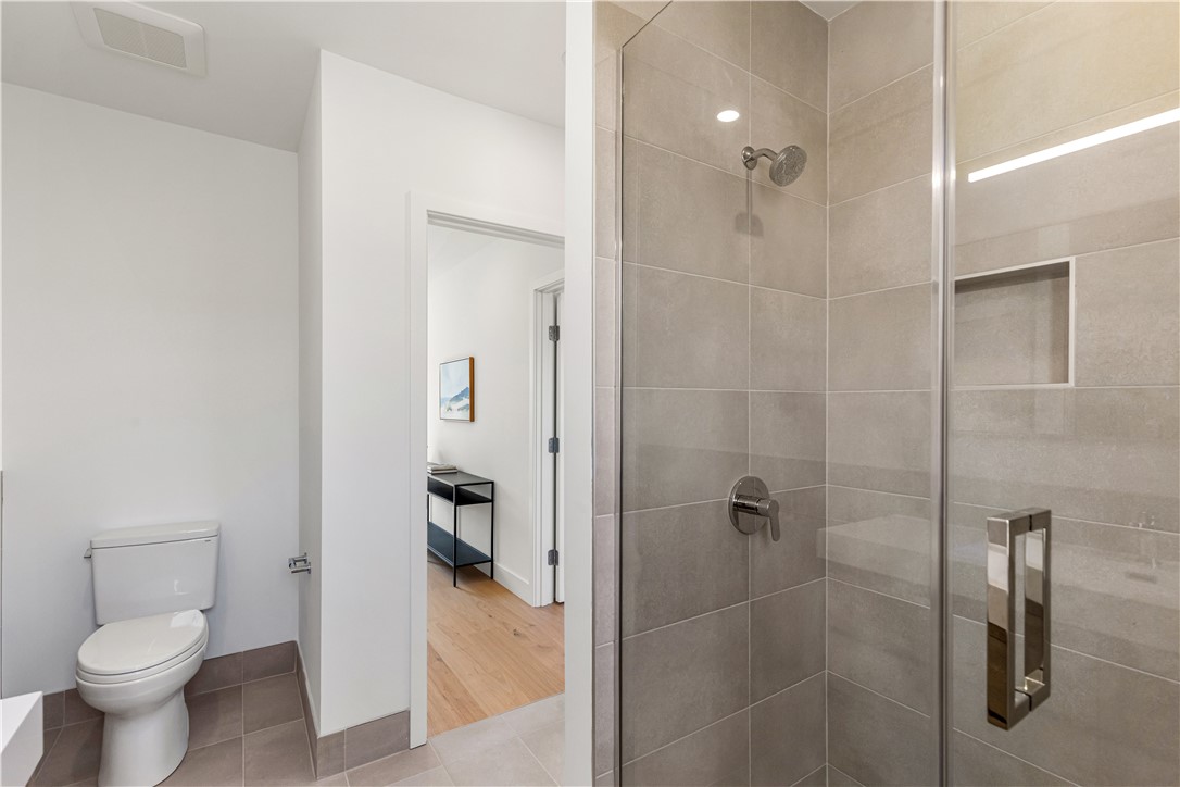 59 Warren Street, Unit 2 Providence, RI 02907 - Photo 44 of 50 Third Floor Full Bathroom