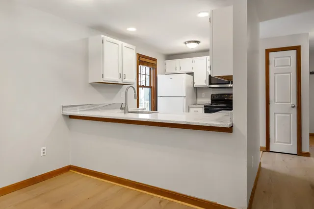 $359,000 | 3 Montrose Drive, Stratham, NH 03885