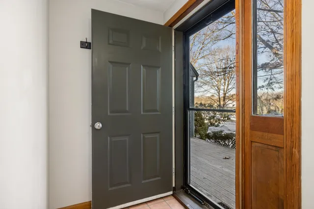 $359,000 | 3 Montrose Drive, Stratham, NH 03885