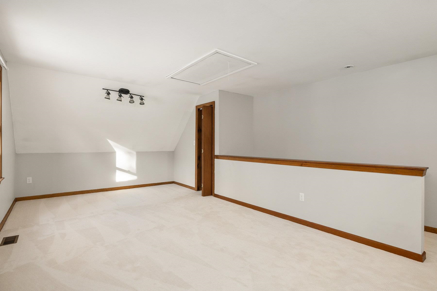 3 Montrose Drive Stratham, NH 03885 - Photo 26 of 38