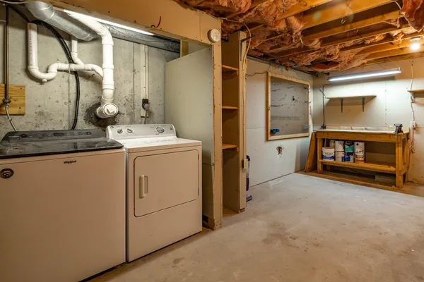 $359,000 | 3 Montrose Drive, Stratham, NH 03885