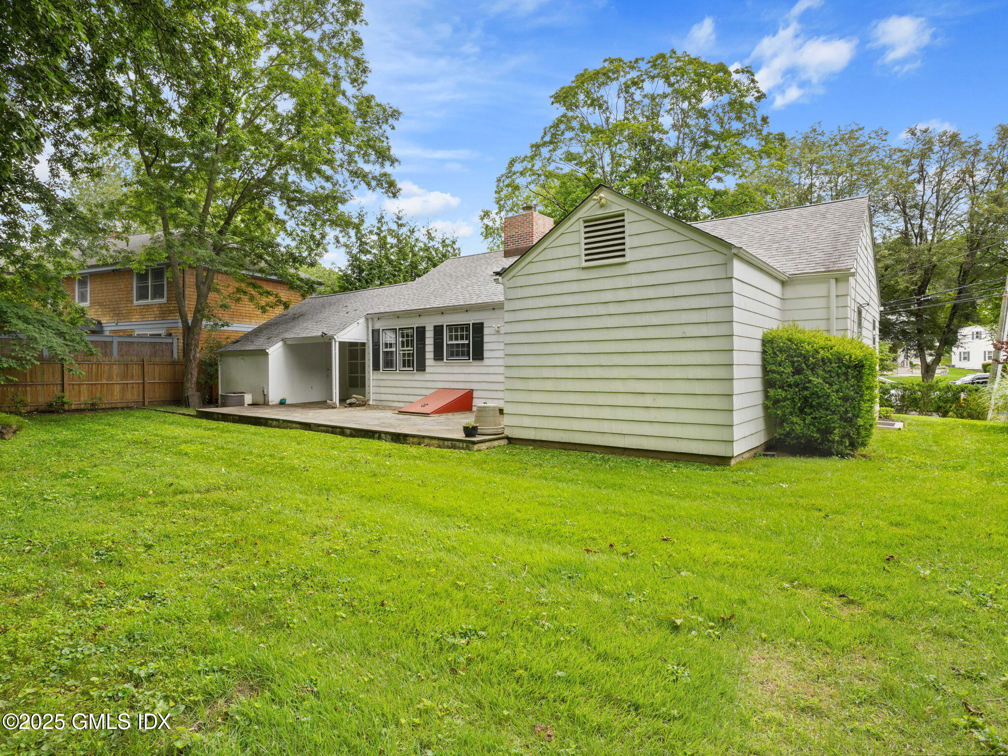 35 Skylark Road Greenwich, CT 06830 - Photo 30 of 34 Back of House