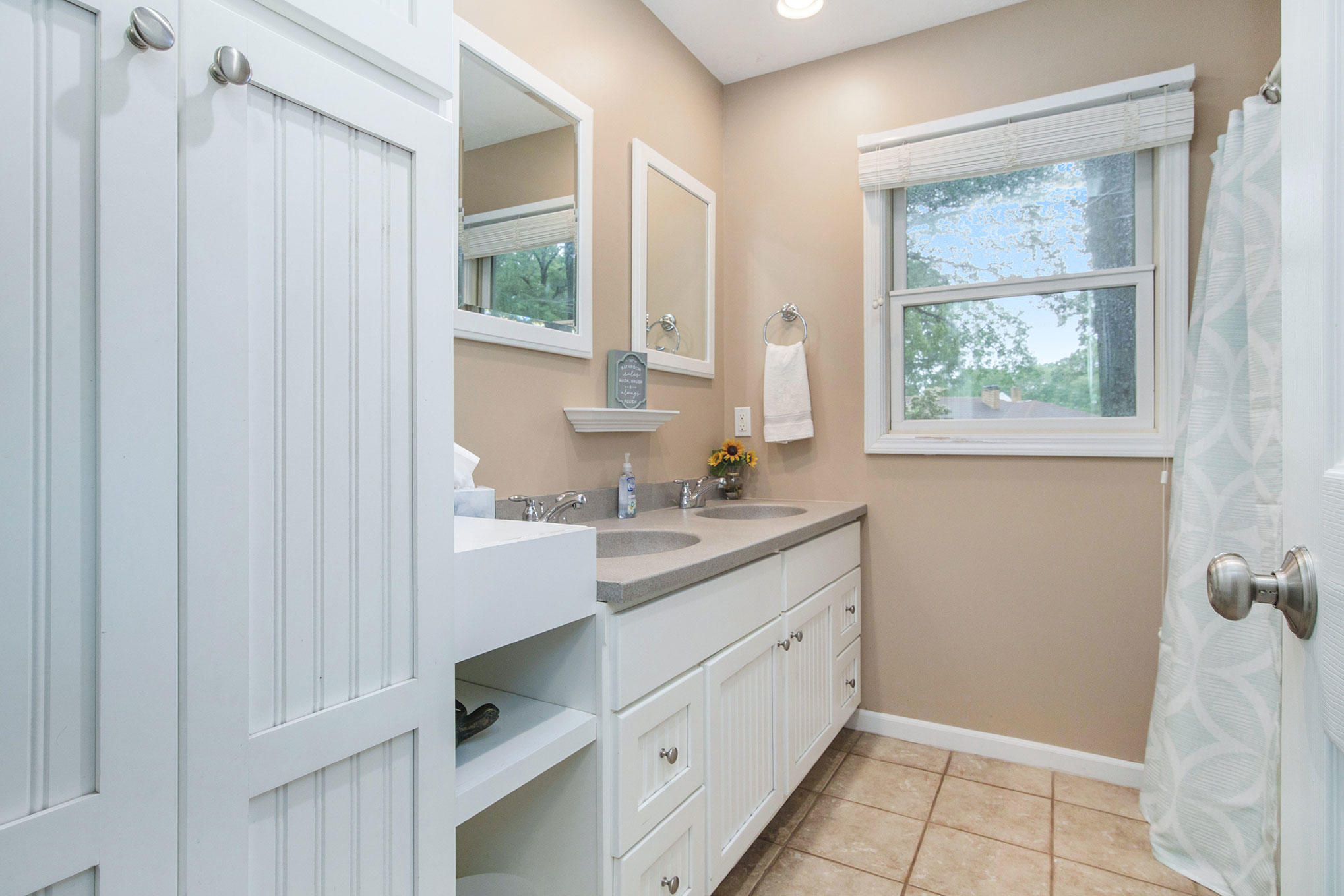3960 Highgate Road Norton Shores, MI 49441 - Photo 17 of 41 Bathroom 2