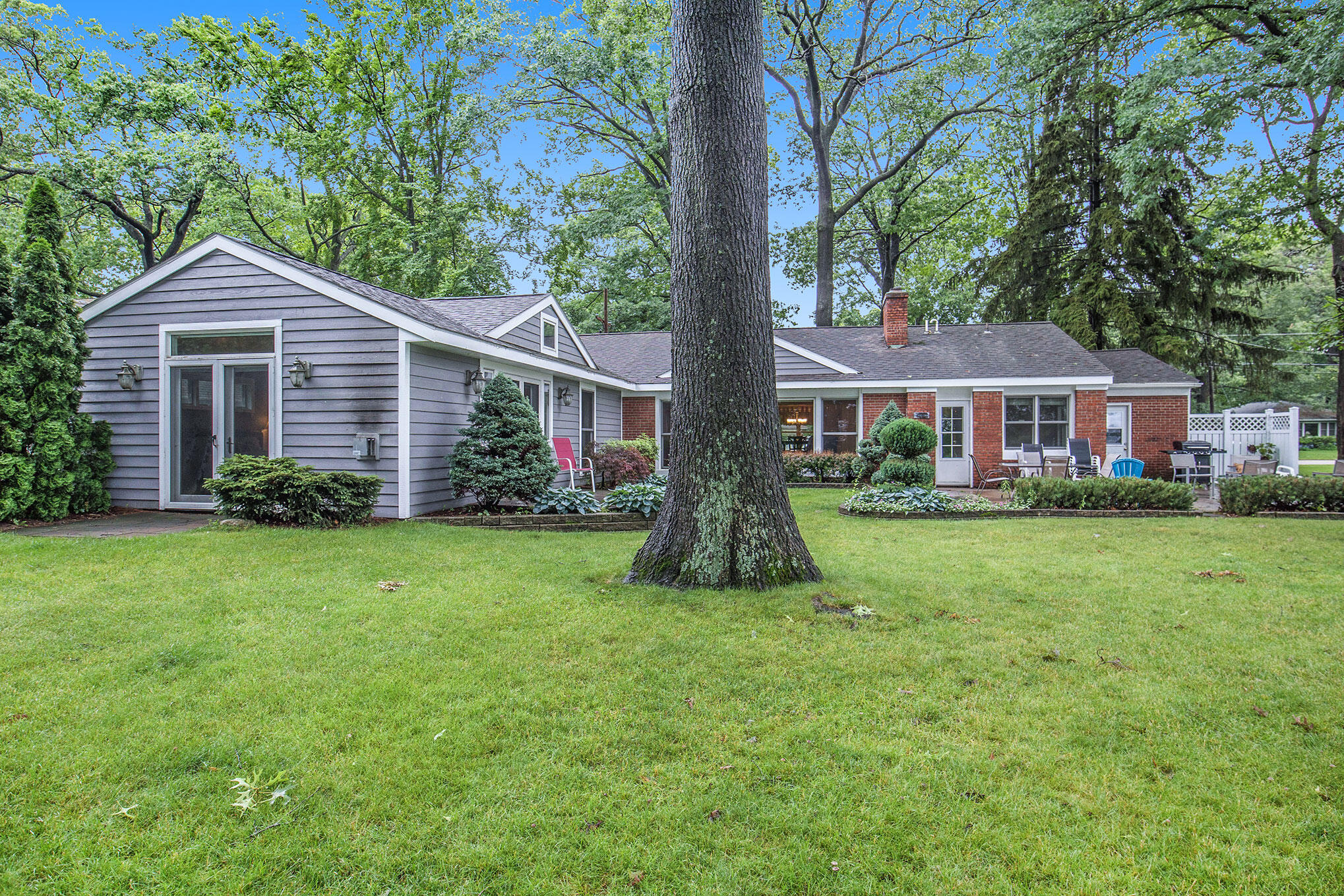 3960 Highgate Road Norton Shores, MI 49441 - Photo 23 of 41 Back