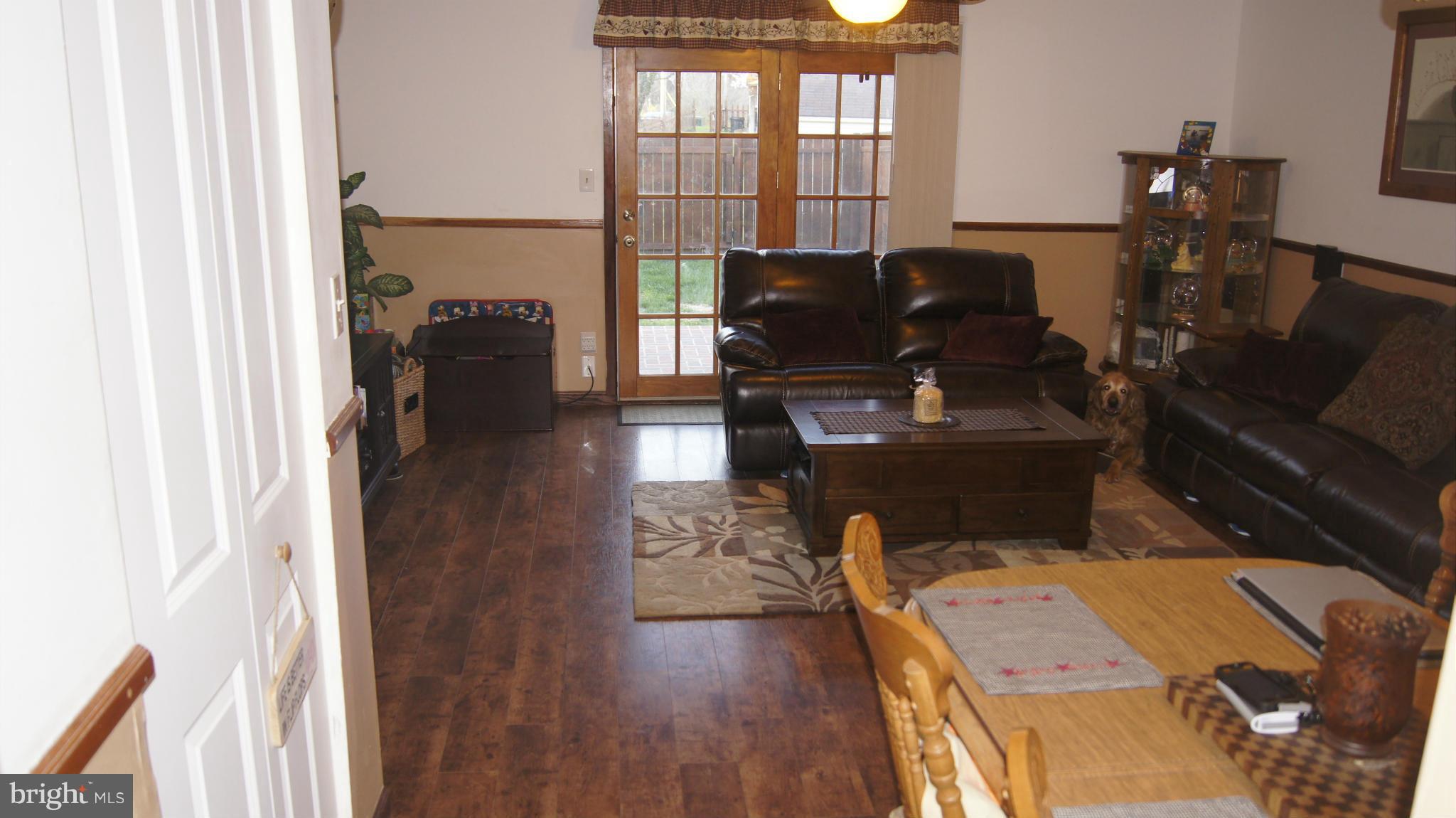3920 Cutty Sark Road Baltimore, MD 21220 - Photo 8 of 30 Living Room