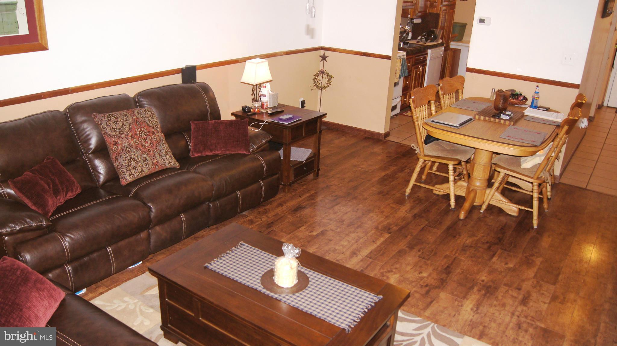 3920 Cutty Sark Road Baltimore, MD 21220 - Photo 9 of 30 Living Room
