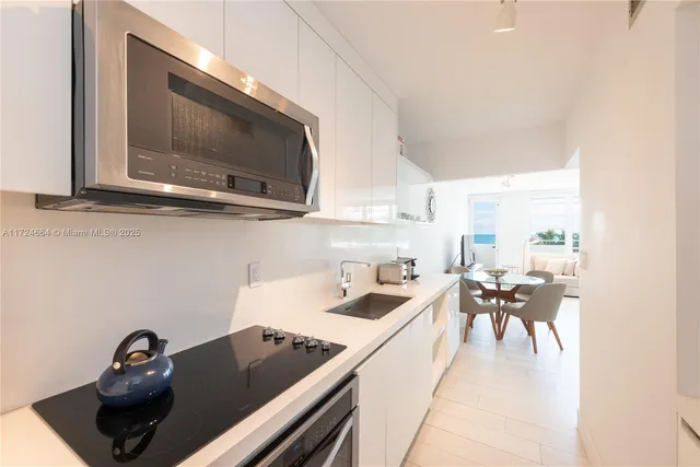$545,000 | 100 Lincoln Road, Unit 619, Miami Beach, FL 33139