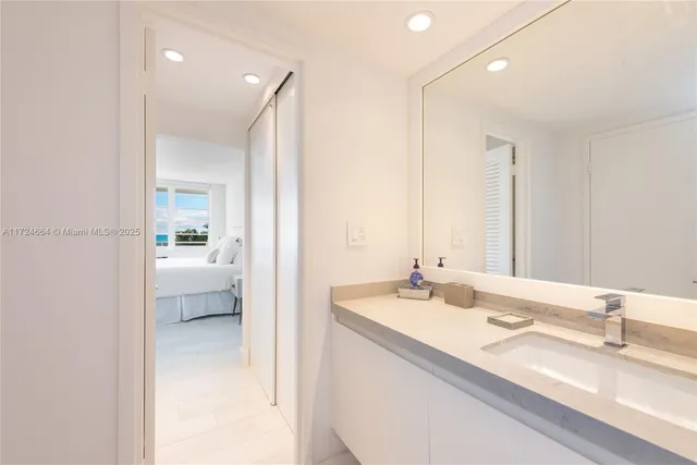 $545,000 | 100 Lincoln Road, Unit 619, Miami Beach, FL 33139