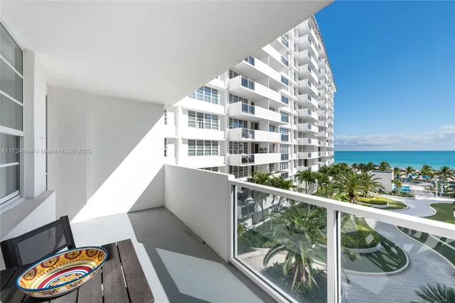 $545,000 | 100 Lincoln Road, Unit 619, Miami Beach, FL 33139
