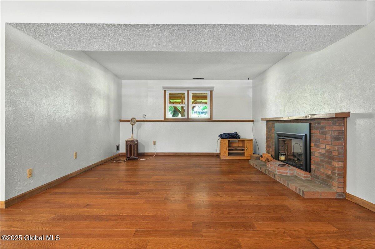 72 Algonquin Road Halfmoon, NY 12065 - Photo 15 of 27 18-72 ALGONQUIN-20