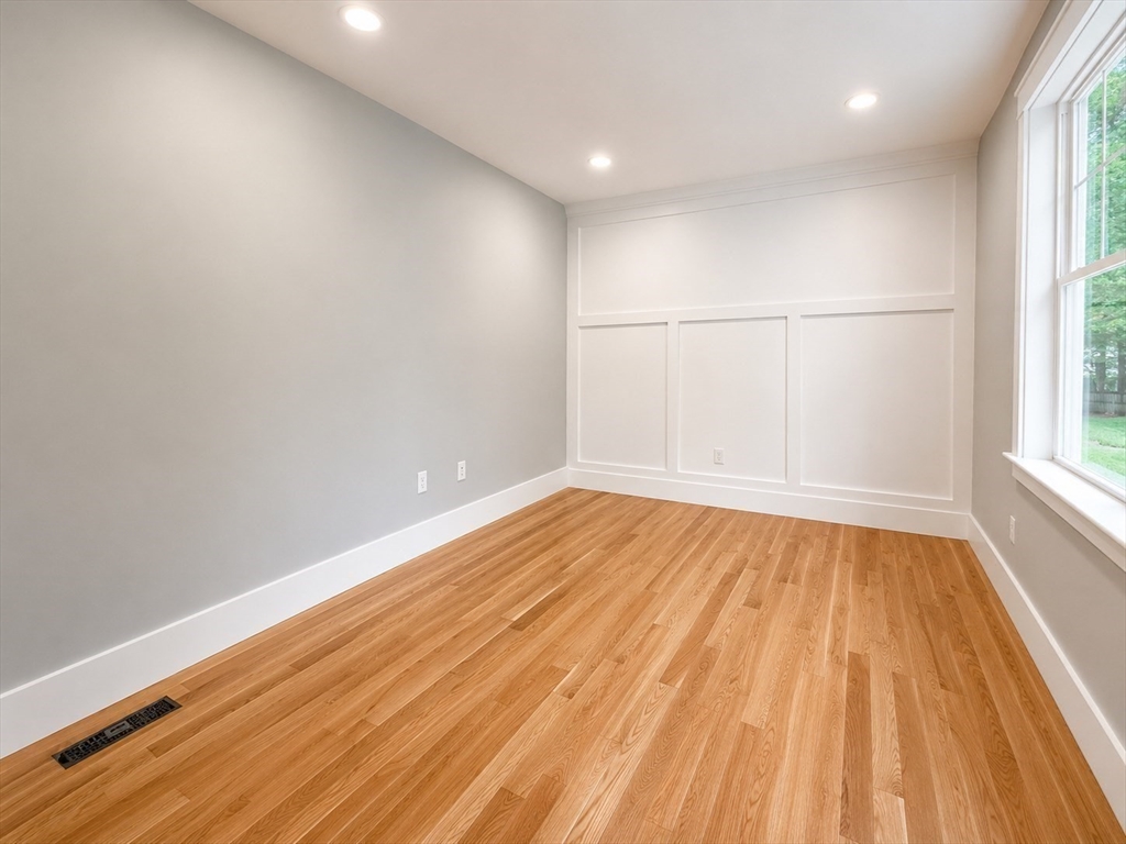 17 Longhill Road Franklin, MA 02038 - Photo 3 of 41