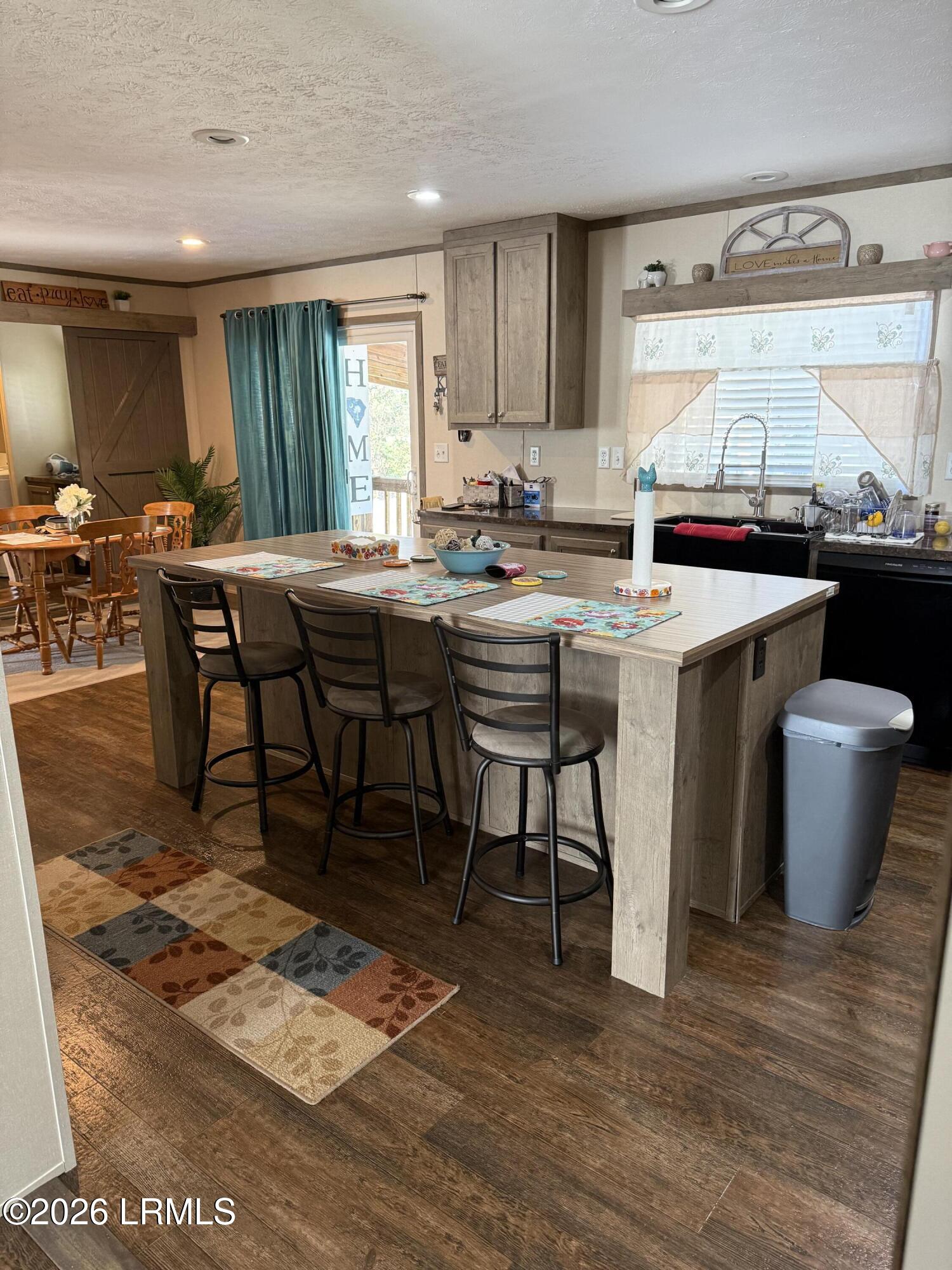 6204 Badham Drive Reevesville, SC 29471 - Photo 4 of 32 IMG_1642