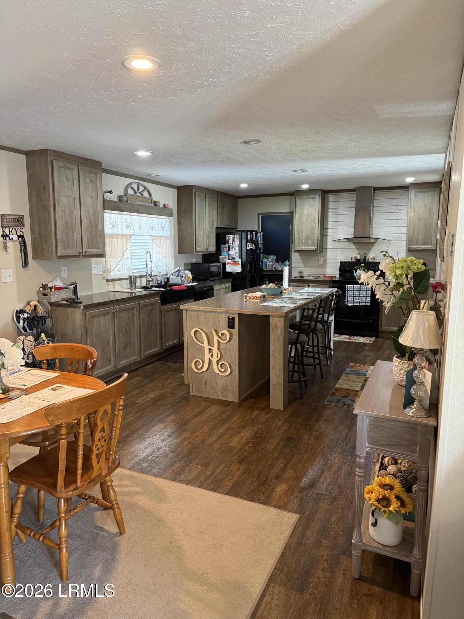 6204 Badham Drive Reevesville, SC 29471 - Photo 5 of 32 IMG_1641