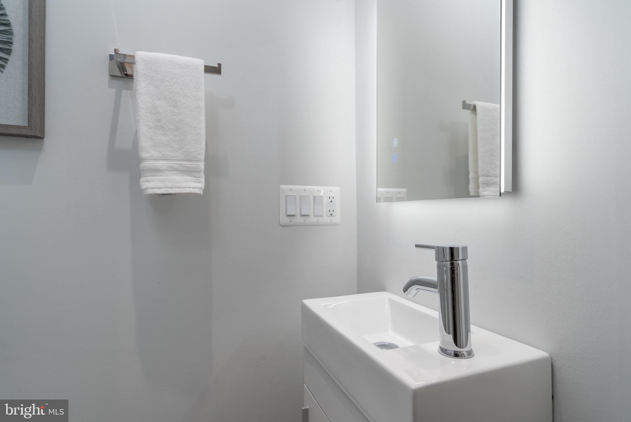 1128 Buchanan Street Northwest, Unit 1 Washington, DC 20011 - Photo 15 of 23 Powder room