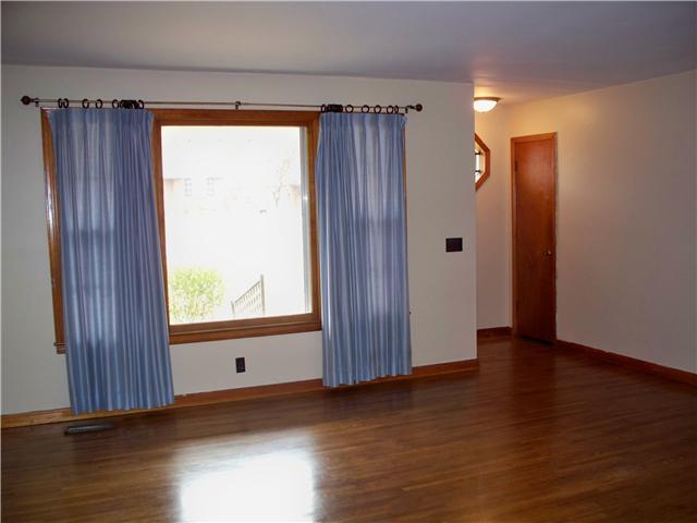 536 American Road Nashville, TN 37209 - Photo 5 of 16 Living Room