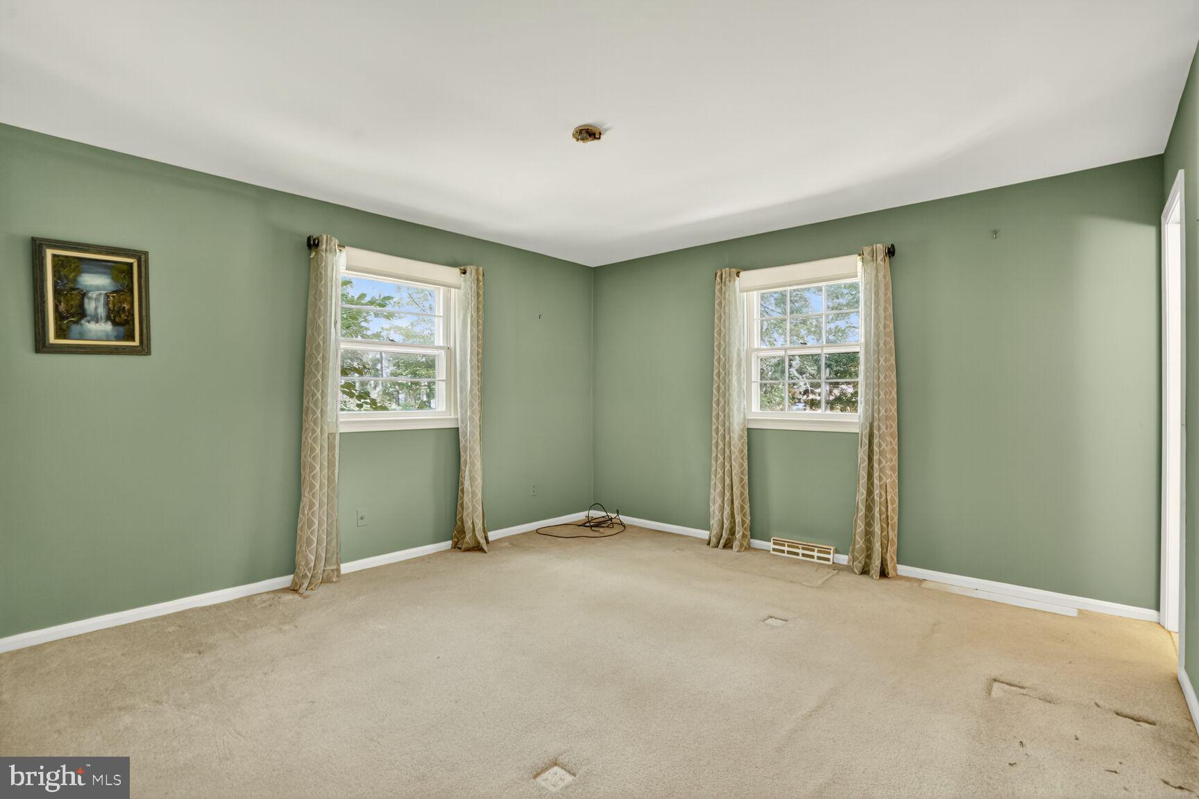 12407 Caisson Road Fairfax, VA 22030 - Photo 18 of 30 Gallery Image 18