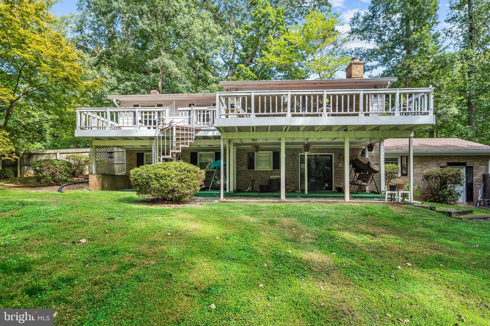 12407 Caisson Road Fairfax, VA 22030 - Photo 6 of 30 Gallery Image 6