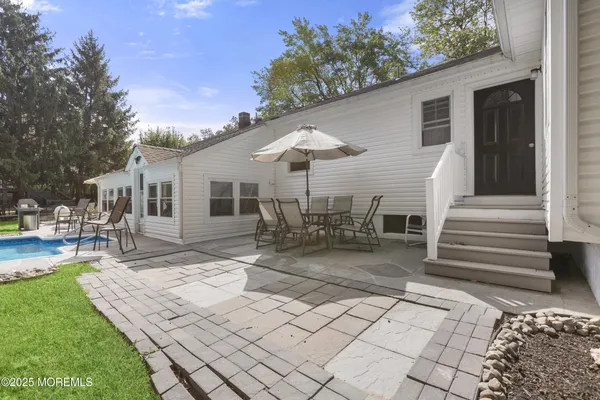 $795,000 | 742 West Commodore Boulevard, Jackson, NJ 08527
