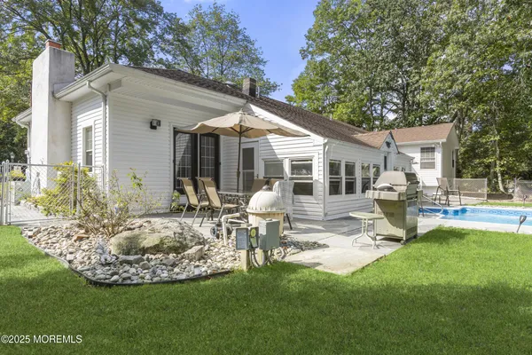 $795,000 | 742 West Commodore Boulevard, Jackson, NJ 08527
