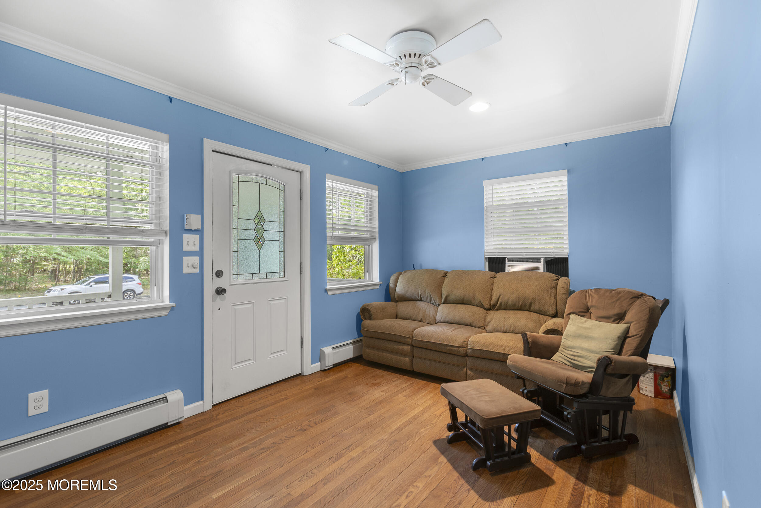 742 West Commodore Boulevard Jackson, NJ 08527 - Photo 19 of 37 a living room with furniture and a window