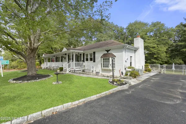 $795,000 | 742 West Commodore Boulevard, Jackson, NJ 08527