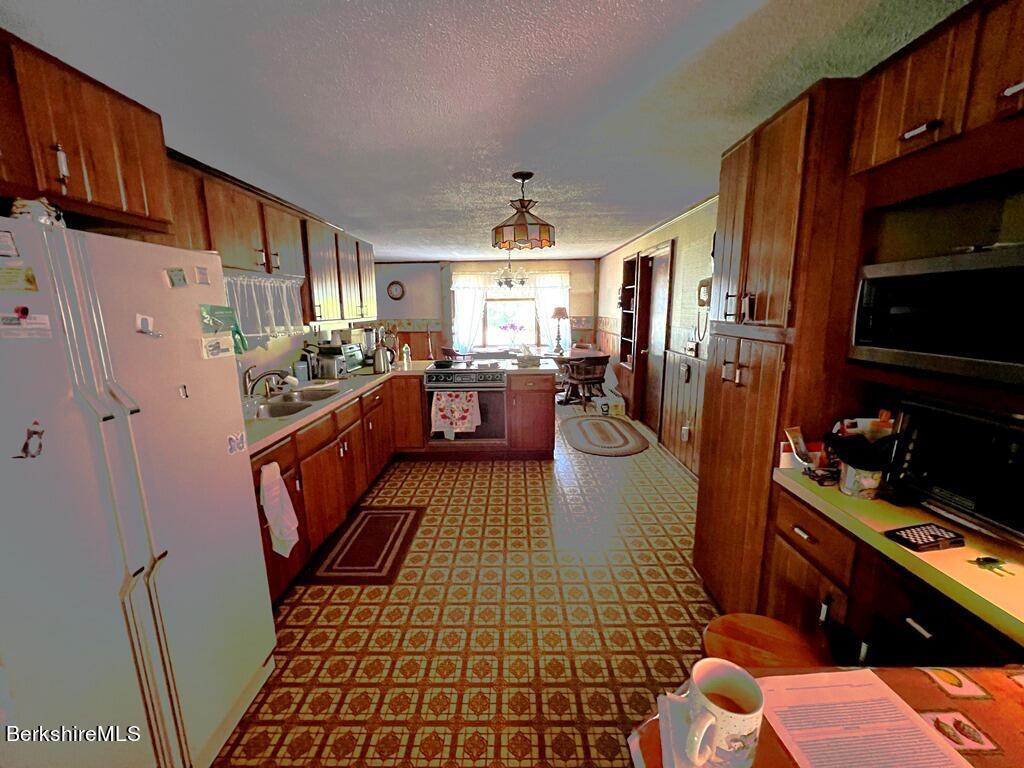 219 Bancroft Road Becket, MA 01223 - Photo 6 of 13 Kitchen