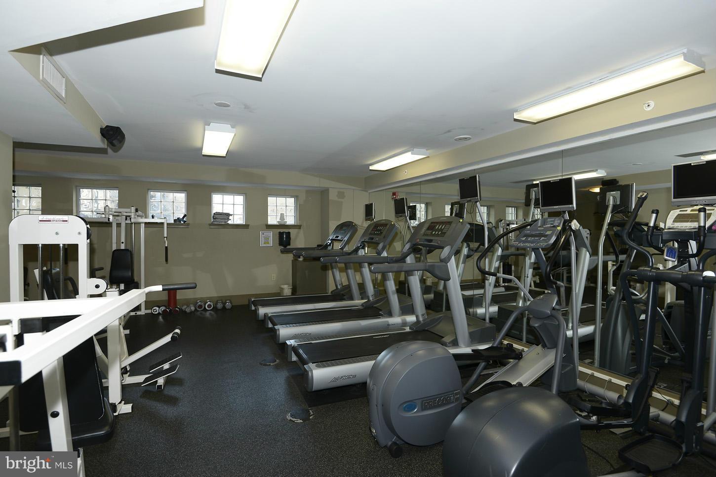 555 Massachusetts Avenue Northwest, Unit 806 Washington, DC 20001 - Photo 21 of 22 a view of a room with gym equipment