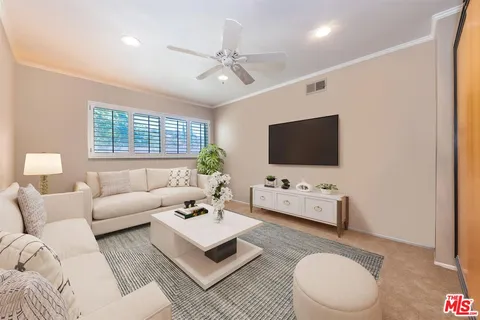 $2,995,000 | 16617 Park Ln Circle, Los Angeles, CA 90049