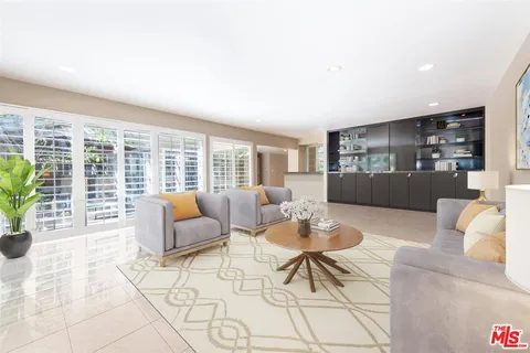 $2,995,000 | 16617 Park Ln Circle, Los Angeles, CA 90049