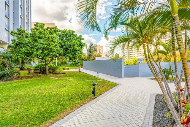 $389,000 | 3045 Ala Napuaa Place, Unit 1518, Honolulu, HI 96818