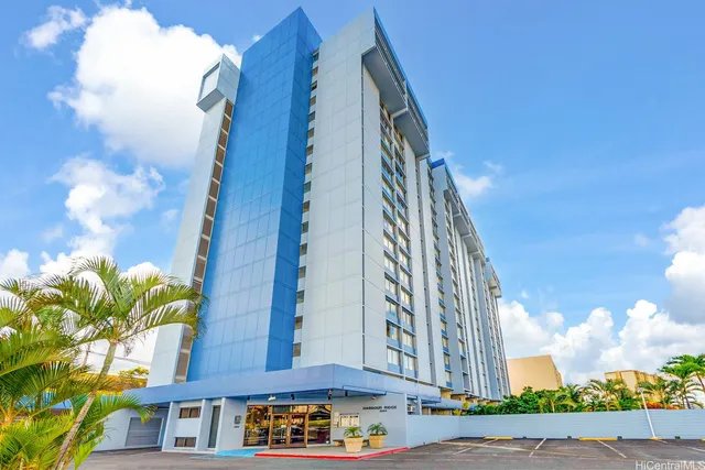 $389,000 | 3045 Ala Napuaa Place, Unit 1518, Honolulu, HI 96818