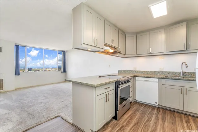 $389,000 | 3045 Ala Napuaa Place, Unit 1518, Honolulu, HI 96818