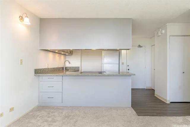$389,000 | 3045 Ala Napuaa Place, Unit 1518, Honolulu, HI 96818