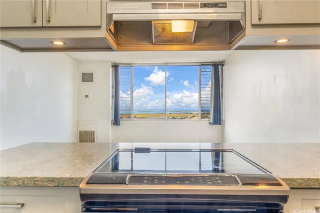 $389,000 | 3045 Ala Napuaa Place, Unit 1518, Honolulu, HI 96818