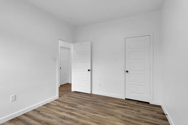 $1,500 | 106 Runnels Street, Willis, TX 77378