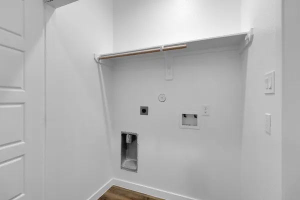 $1,500 | 106 Runnels Street, Willis, TX 77378