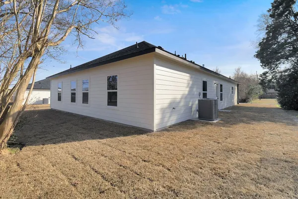 $1,500 | 106 Runnels Street, Willis, TX 77378