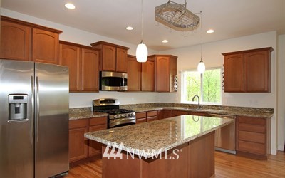 4730 Northeast 14th Street Renton, WA 98059 - Photo 4 of 13