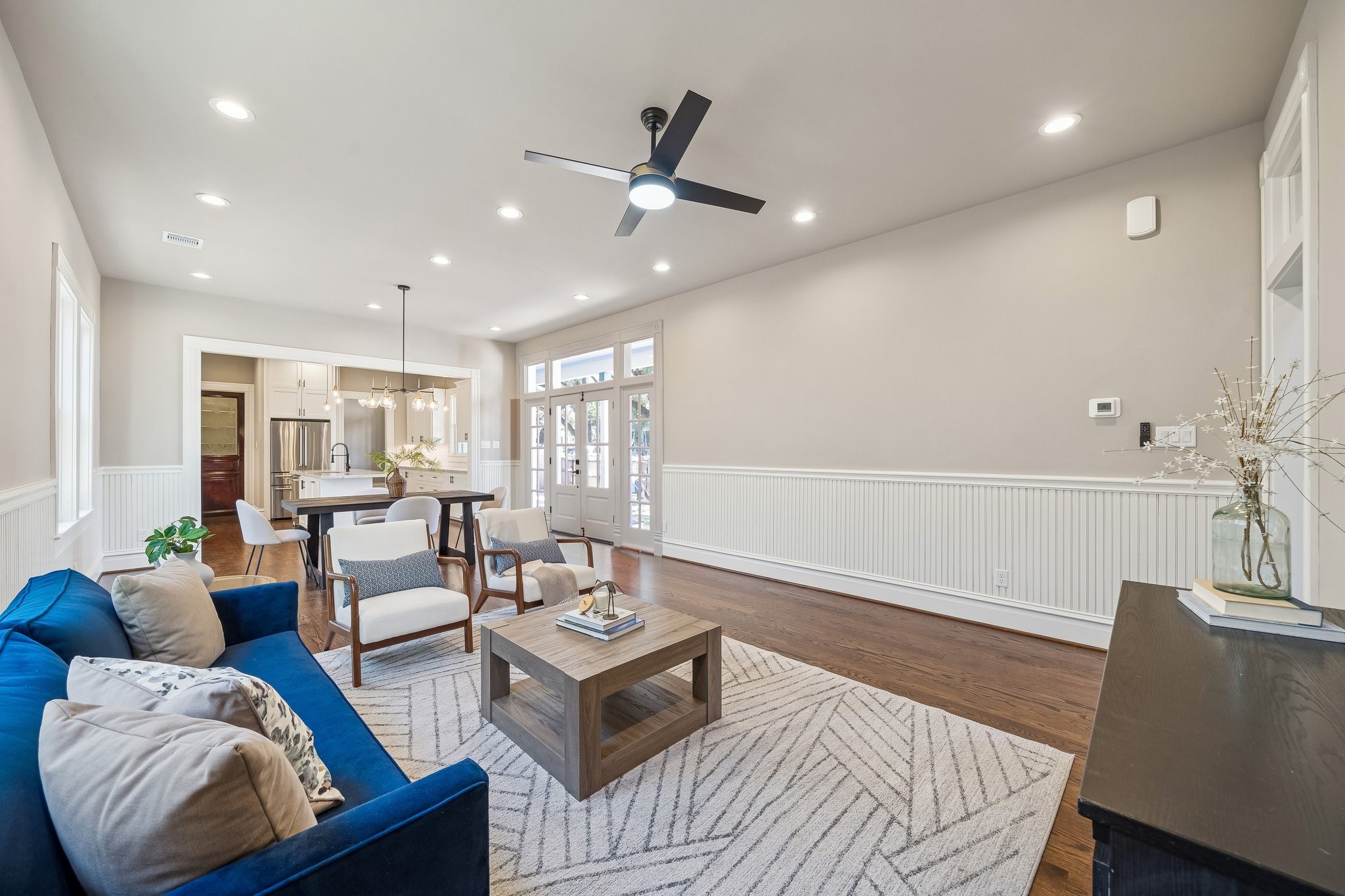1521 Ovid Street Houston, TX 77007 - Photo 5 of 44 Standing in the front corner of the Living area, looking towards the rear of the home - big wide open space for family and friends to gather and celebrate!