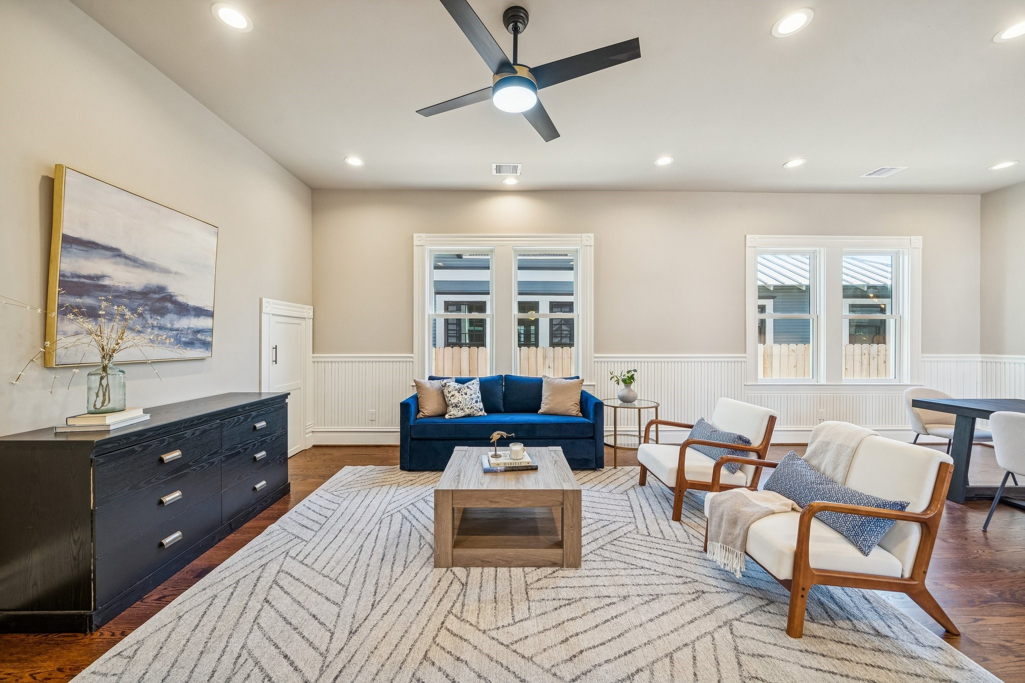 1521 Ovid Street Houston, TX 77007 - Photo 6 of 44 Plenty of large windows in this space and throughout the home, letting in plenty of natural light! Recessed can lights throughout the house, dimmers installed!