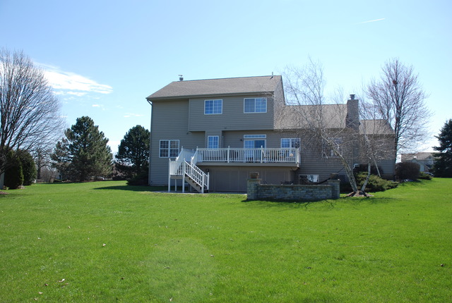 1414 Elm Street Spring Grove, IL 60081 - Photo 3 of 24 Gallery Image 3