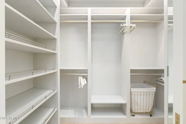 $18,000 | 6587 North Palmeraie Boulevard, Unit 2015, Paradise Valley, AZ 85253