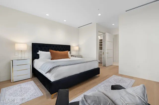 $20,000 | 6587 North Palmeraie Boulevard, Unit 2015, Paradise Valley, AZ 85253