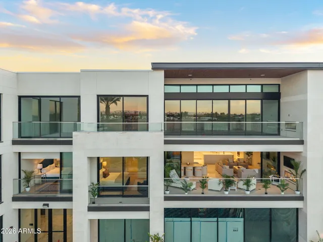 $20,000 | 6587 North Palmeraie Boulevard, Unit 2015, Paradise Valley, AZ 85253