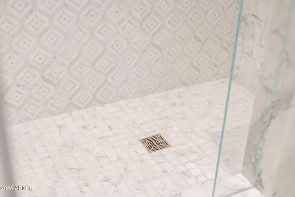 $18,000 | 6587 North Palmeraie Boulevard, Unit 2015, Paradise Valley, AZ 85253