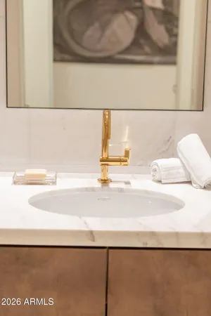 $18,000 | 6587 North Palmeraie Boulevard, Unit 2015, Paradise Valley, AZ 85253